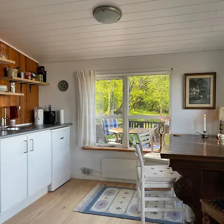 Lovely Tinyhouse With Searchable And Forest